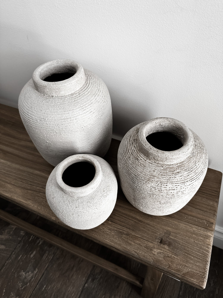Peaky Vase in Concrete - L